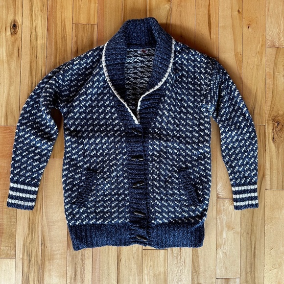 LL Bean's Classic Ragg Wool Sweater, Cardigan Bird's-Eye - Picture 9 of 10